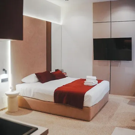 Eterna Apartments-city Center Apartment