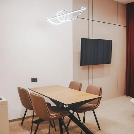 Eterna Apartments-city Center Apartment *